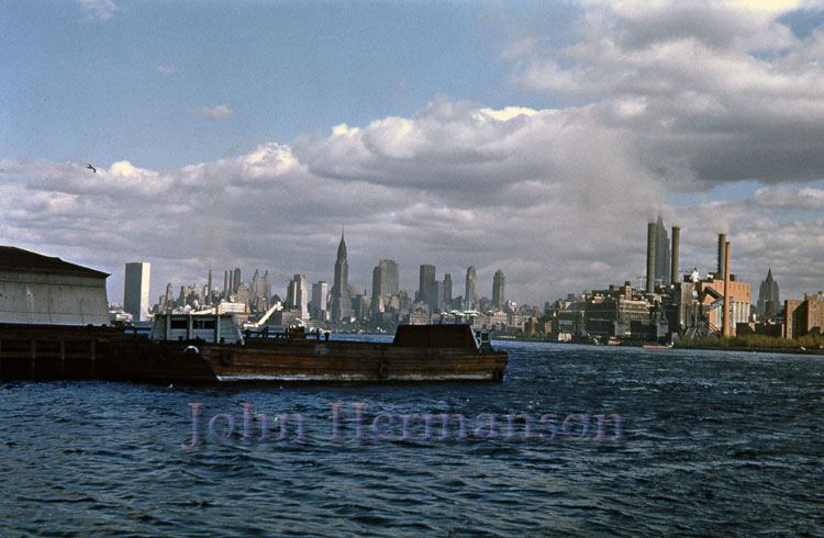 NYC-&-Barge-1949.jpg