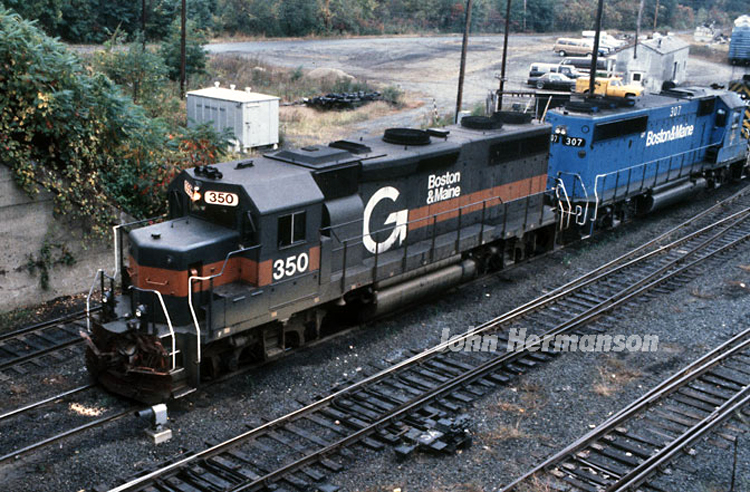 B&M_350.jpg - East Deerfield Yard 1986